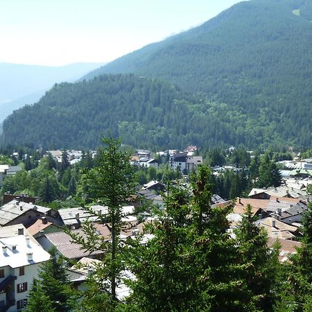 Pensione Bianca Bardonecchia Bagian luar foto