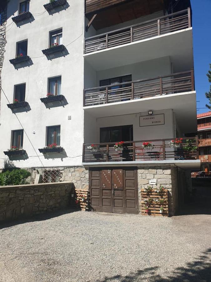 Pensione Bianca Bardonecchia Bagian luar foto
