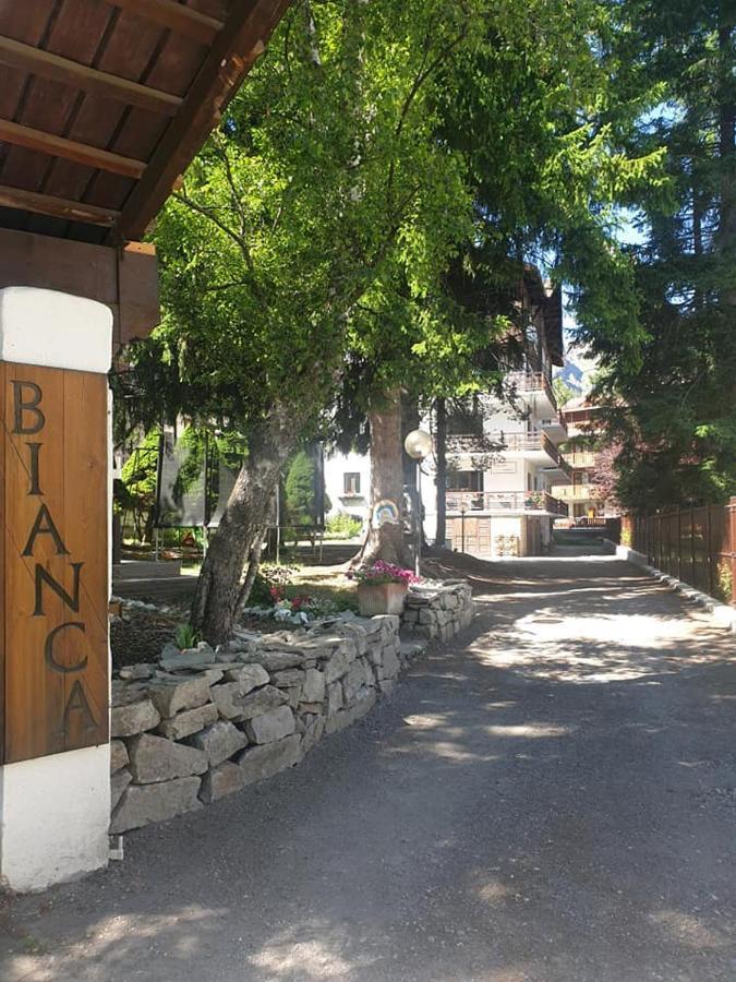 Pensione Bianca Bardonecchia Bagian luar foto